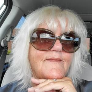 Meet your Posher, Deborah